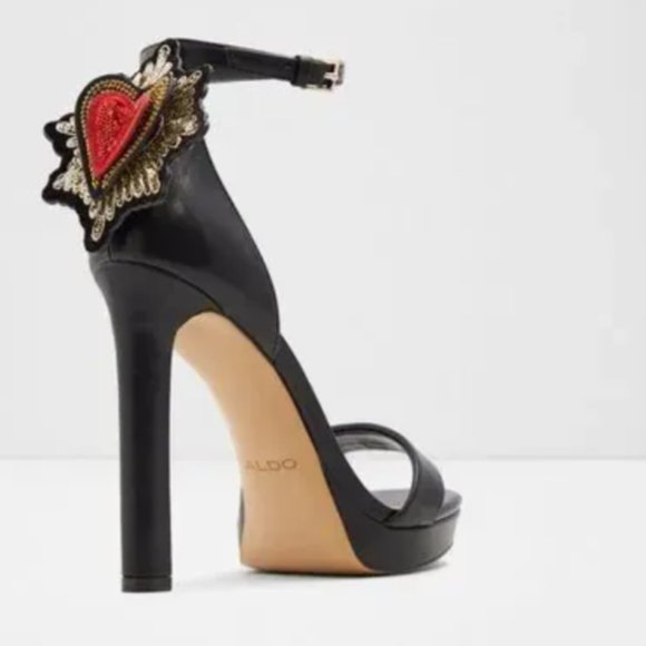 Platform sandals with beautiful applique on heel - NWOT - Picture 6 of 9